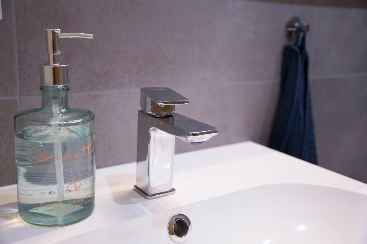 Luxurio Rooms With Baths Livorno Kültér fotó